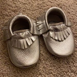 BirdRock Baby Size 4 Silver